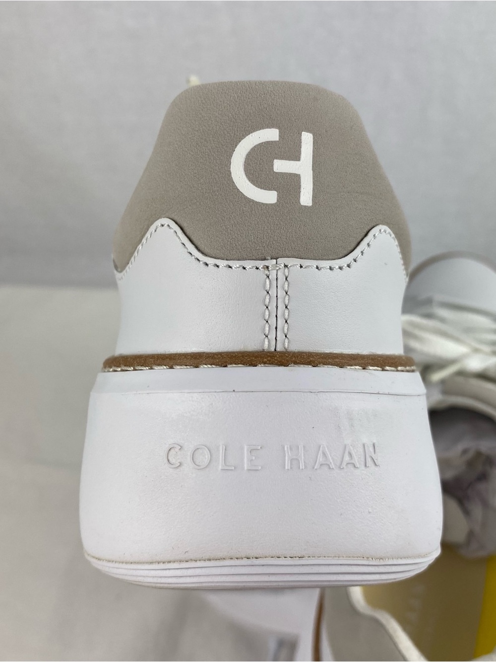Cole Haan Women’s White Leather 360 Top Spin Sneakers with Tan Trim. 9.5 - Picture 5 of 13